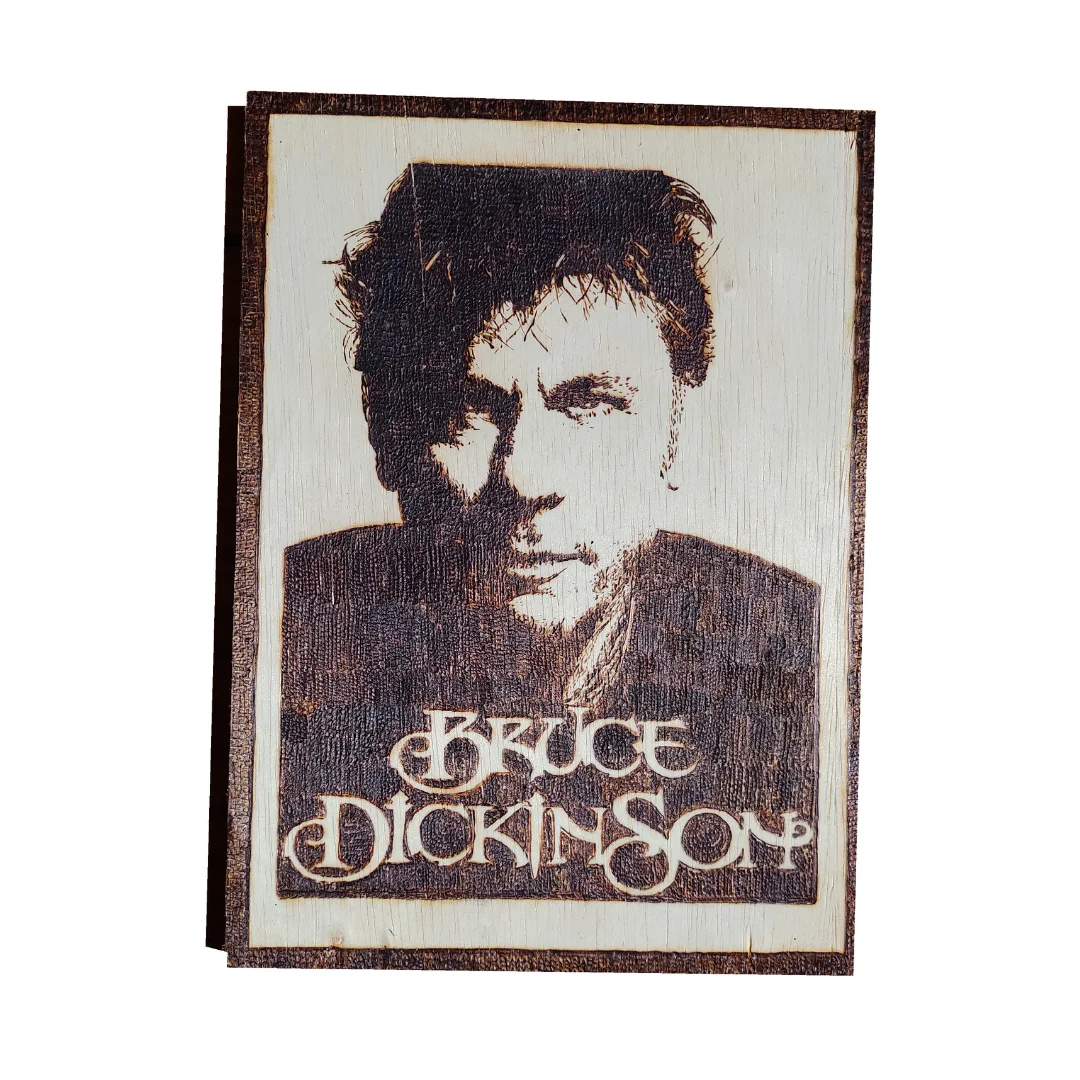 Quadro Pirografia - Bruce Dickinson
